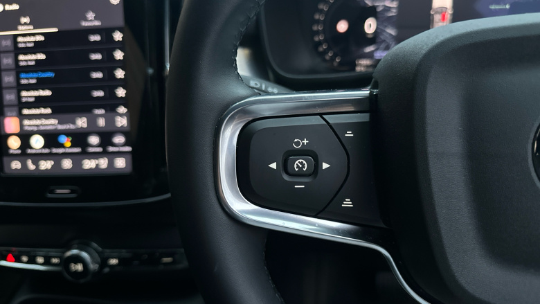 Volvo XC40 2.0 B3P Plus Black Edition 5dr Auto Petrol Estate